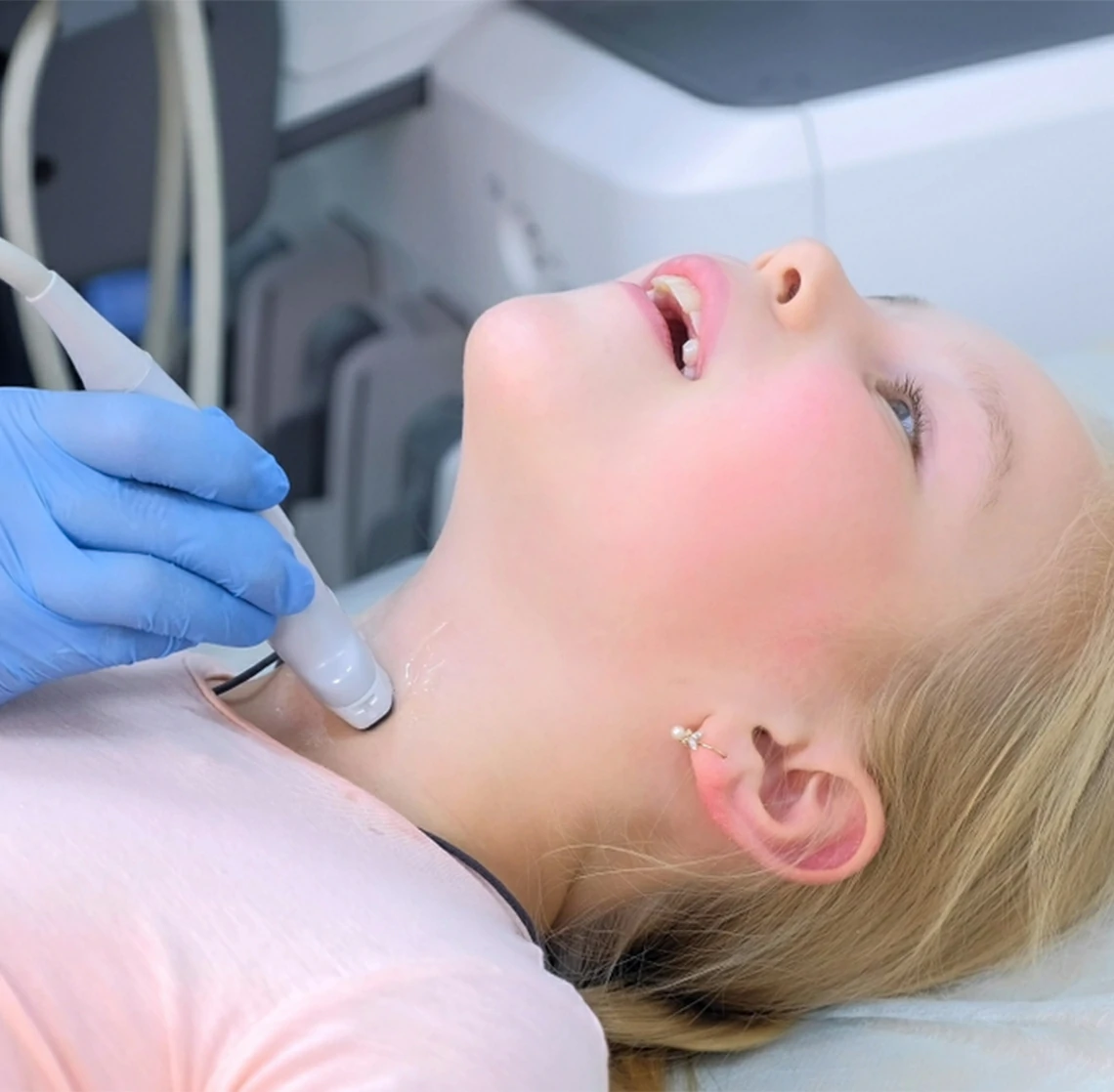 ultrasonido de tiroides pediatrico